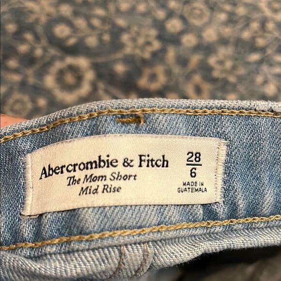 Abercrombie + Fitch The Mom Short Mid Rise Denim Distressed Blue Shorts Modern - Picture 7 of 12